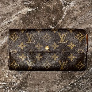 Authentic Vintage Louis Vuitton Sarah Wallet